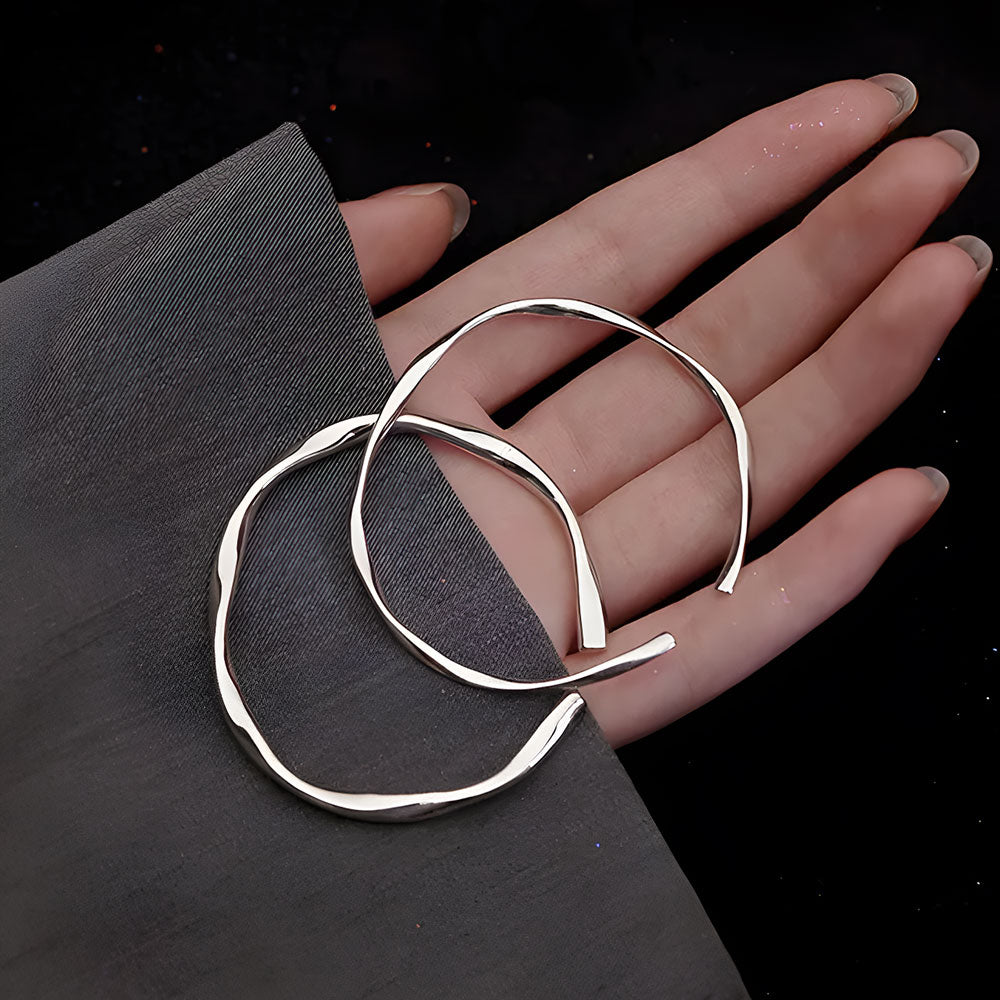 Eternal Loop Elegance Bracelet