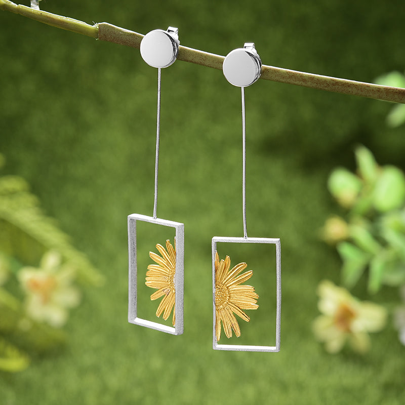 Dewdrop Daisy Dangle Earrings