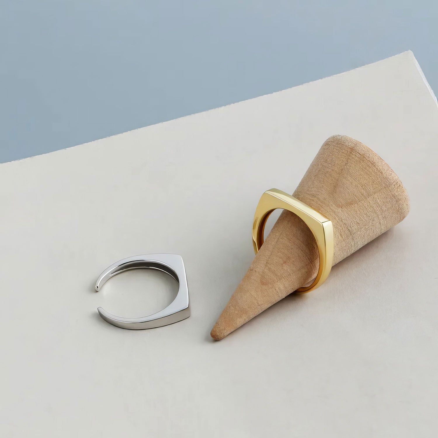 Modern Geometry Ring