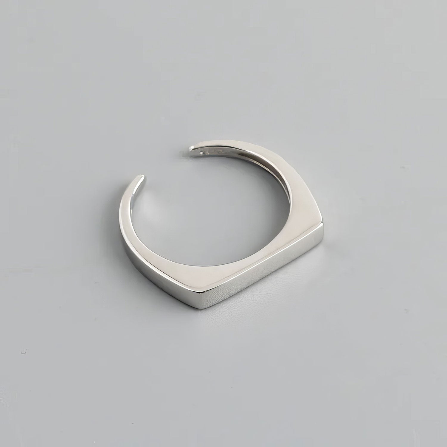 Modern Geometry Ring