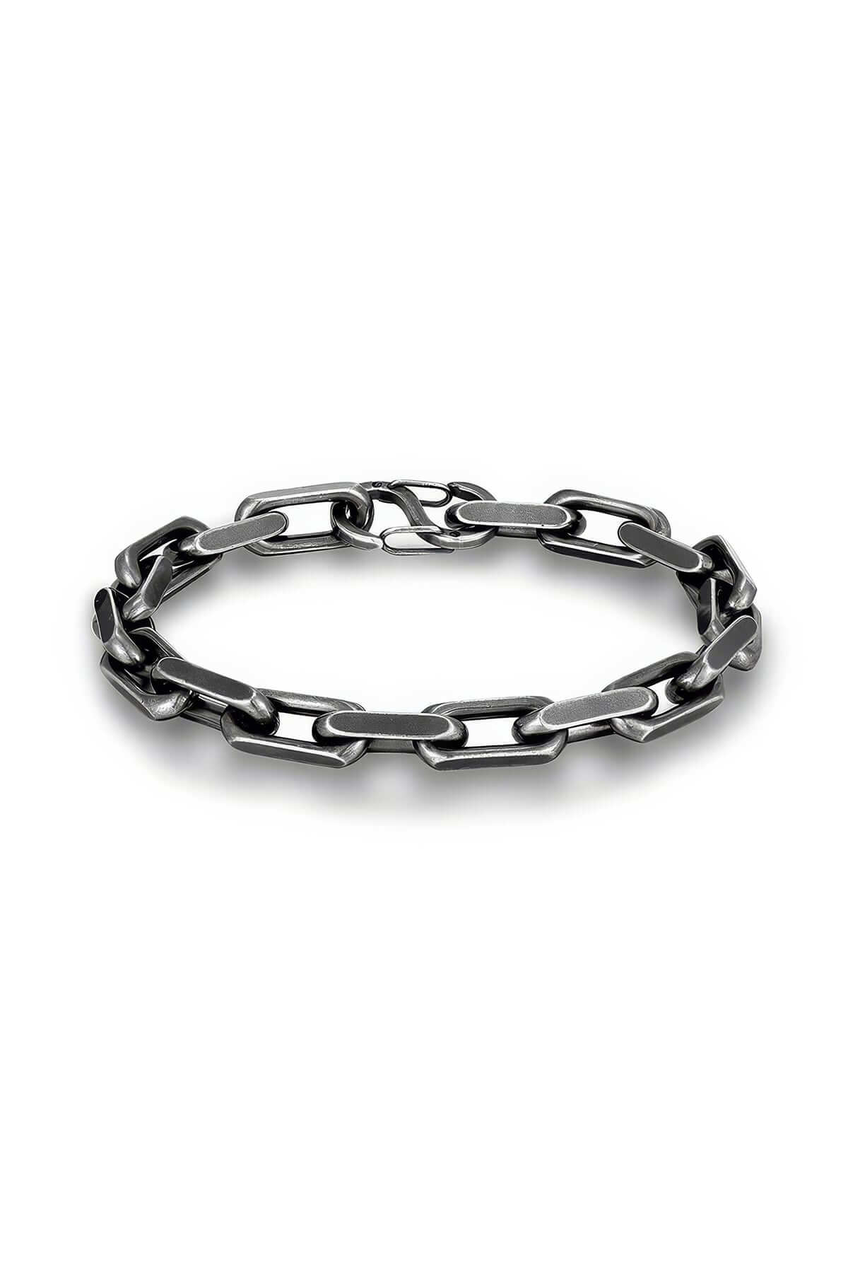 link chain retro style bracelet on white background